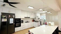 Blk 547 Jurong West Street 42 (Jurong West), HDB Executive #559383631